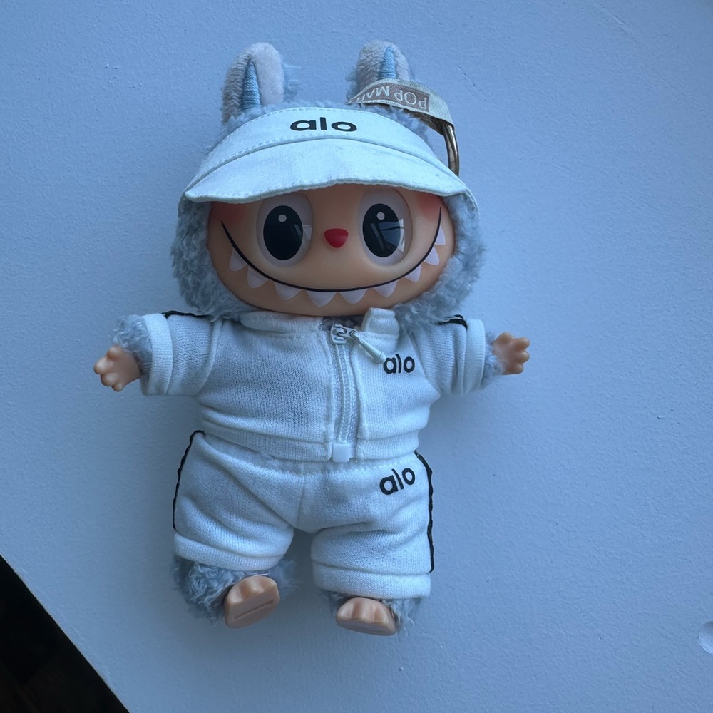 Alo Labubu